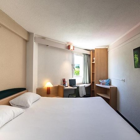 Hotel Ibis Autun Εξωτερικό φωτογραφία