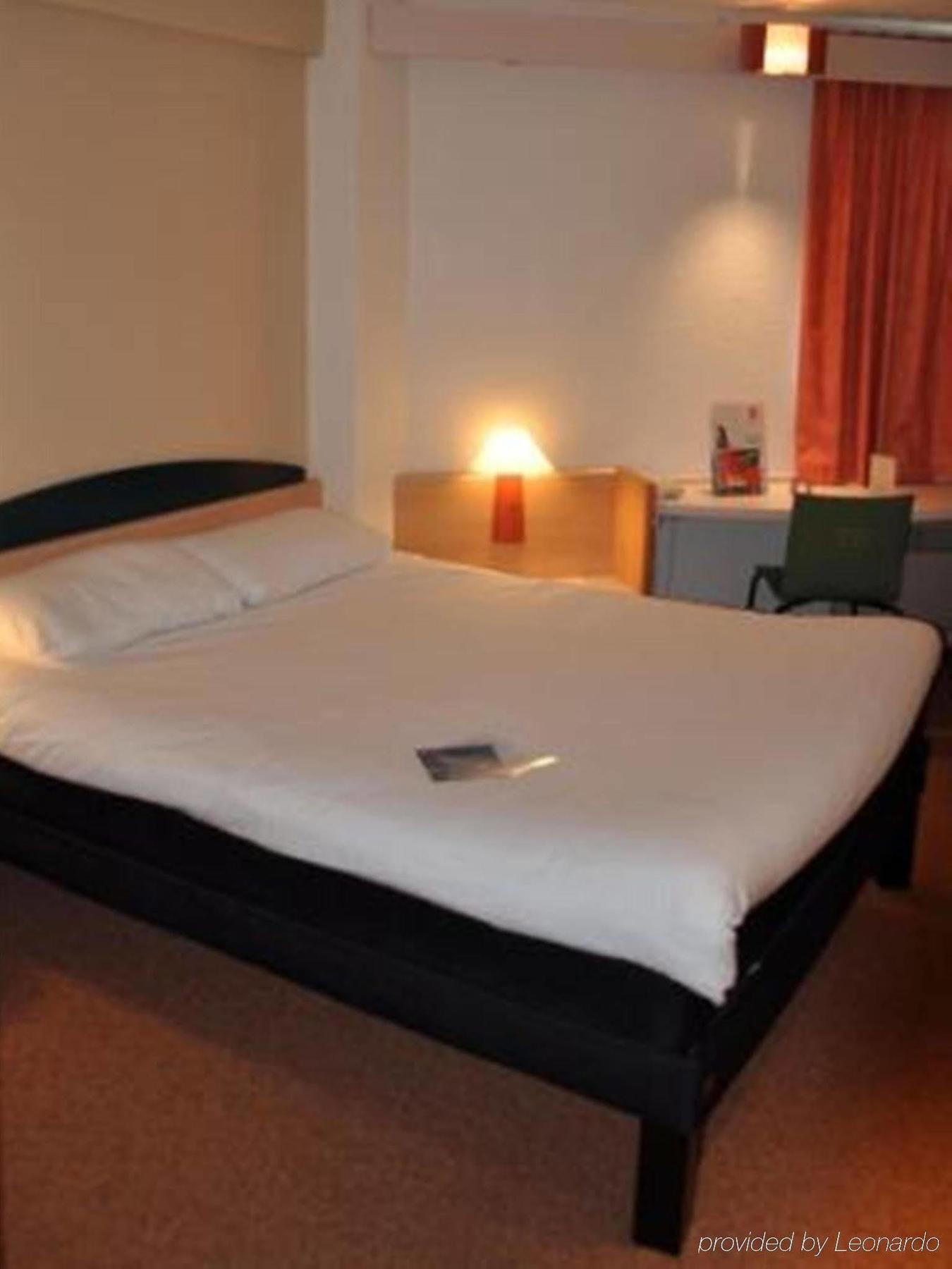 Hotel Ibis Autun Εξωτερικό φωτογραφία